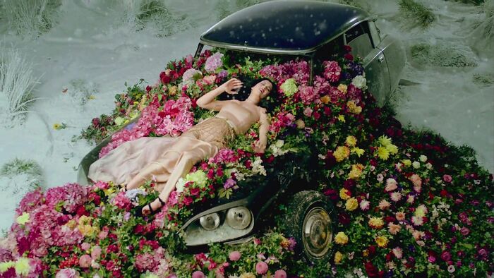 Смерть ей к лицу. Мрачная фотография, ставшая легендой Фотография, Искусство, Смерть, Длиннопост, Негатив, Суицид