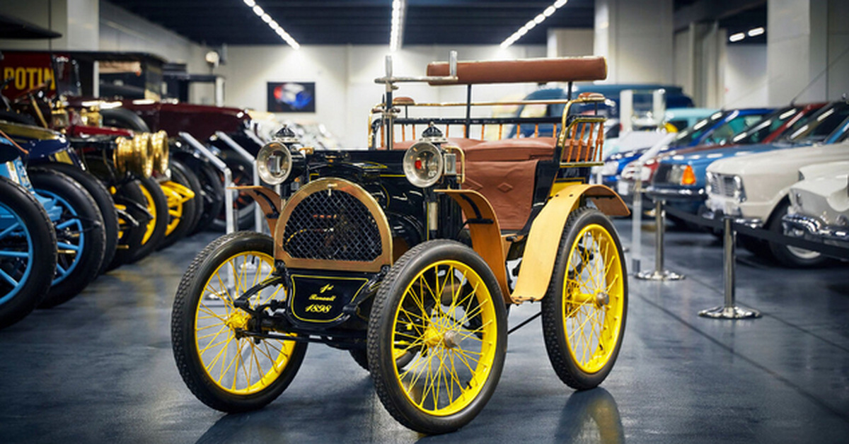 Первый автомобиль какая скидка. Renault voiturette 1cv. Renault voiturette 1898. Renault Type a (1898. Первый автомобиль Луи Рено в 1898.