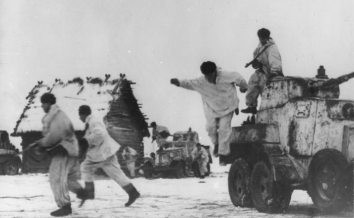         . 1944 . :  Lesta Games.