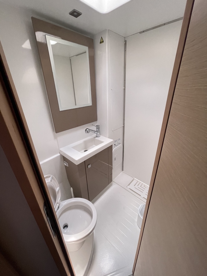 В каждой каюте свой туалет и душ