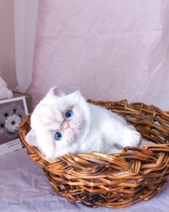 Игрушка ручной работы - кот.