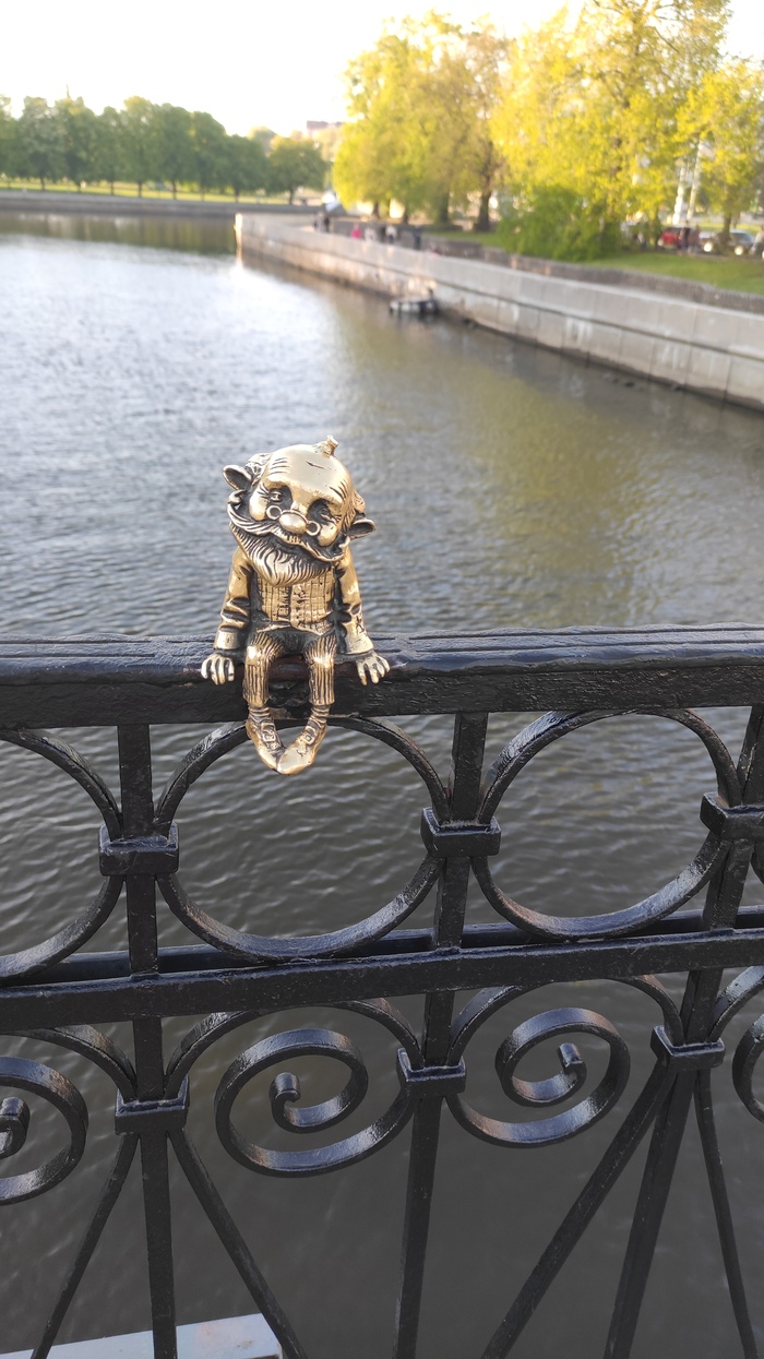 Дедушка Карл на Медовом мосту.