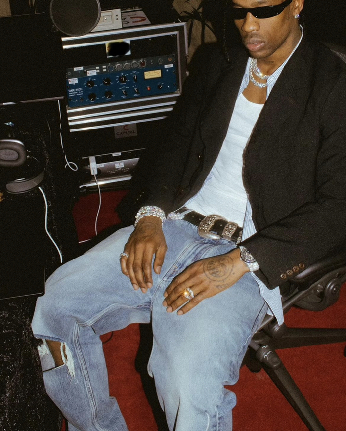 Подскажите пожалуйста название очков