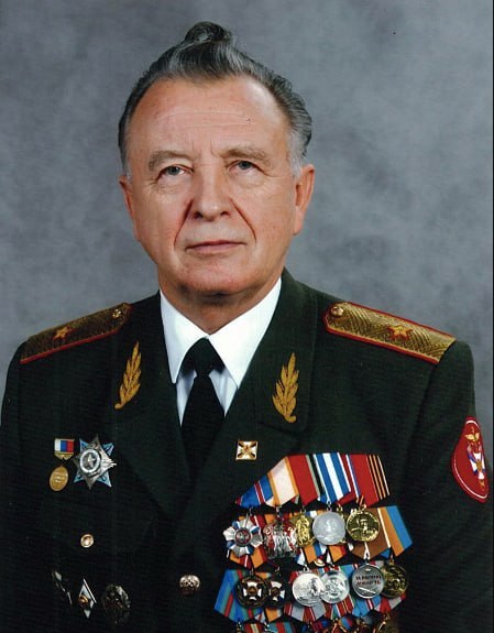 Откуда у людей такие деньги?