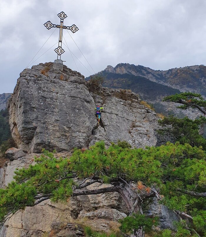Поднимаемся на Ставри-Кая не с "той" стороны...
