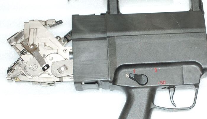  HK G11   ,  ACR;      .