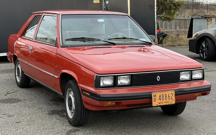 Renault Alliance -     AMC    