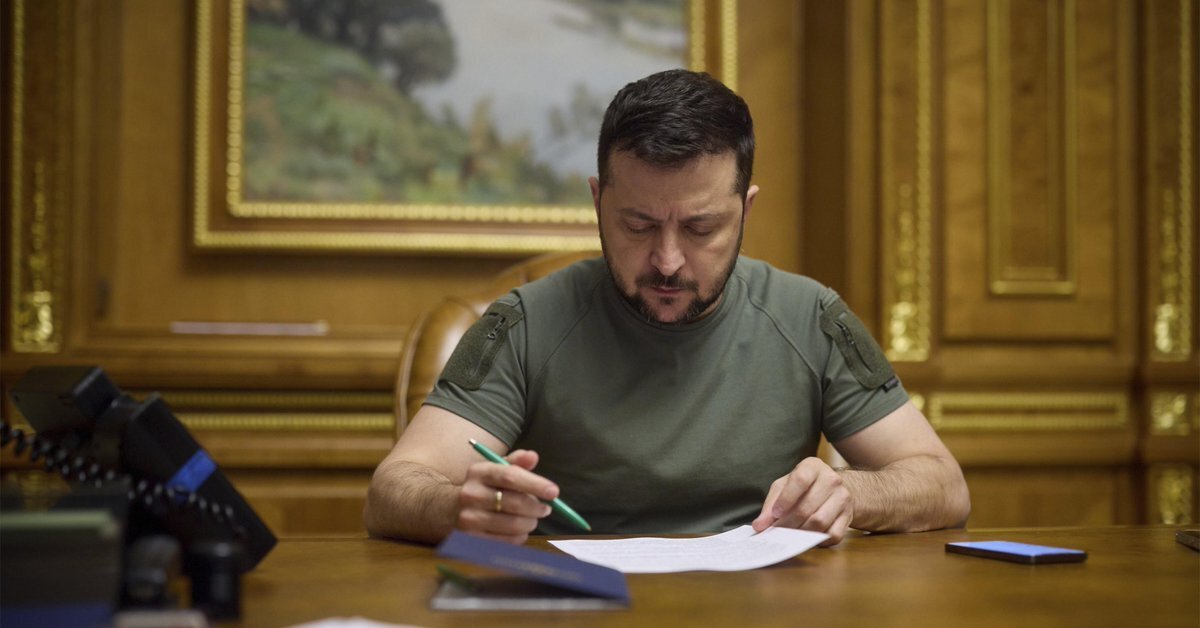 Анекдоты про собеседование. Контракт о подписании игрока. Повестка в военкомат 2022 мобилизация москва. Что такое контракт о добровольном содействии. Был мобилизован подписал контракт.