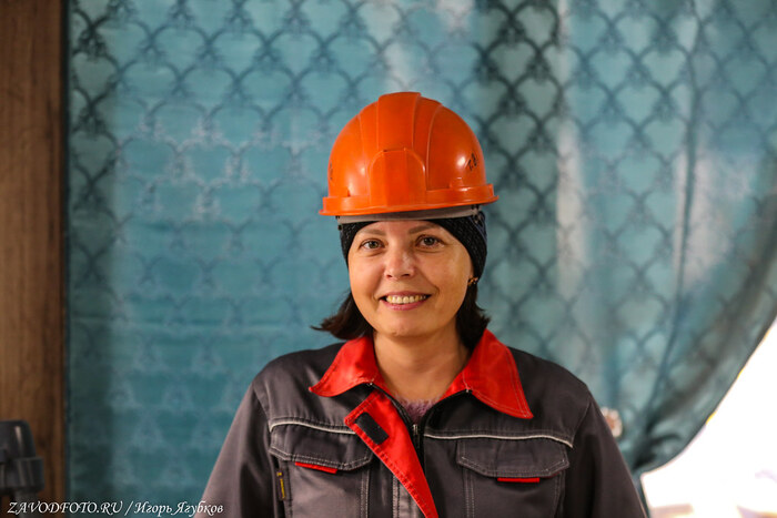 Из серии «Именно они делают Россию великой» / снято мной на Обогатительной фабрике «Правоурмийское» (Русолово) в Хабаровском крае