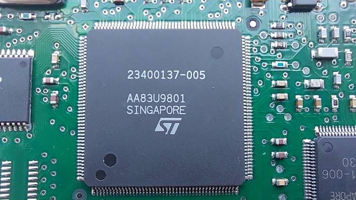  STMicro 23400137-005.