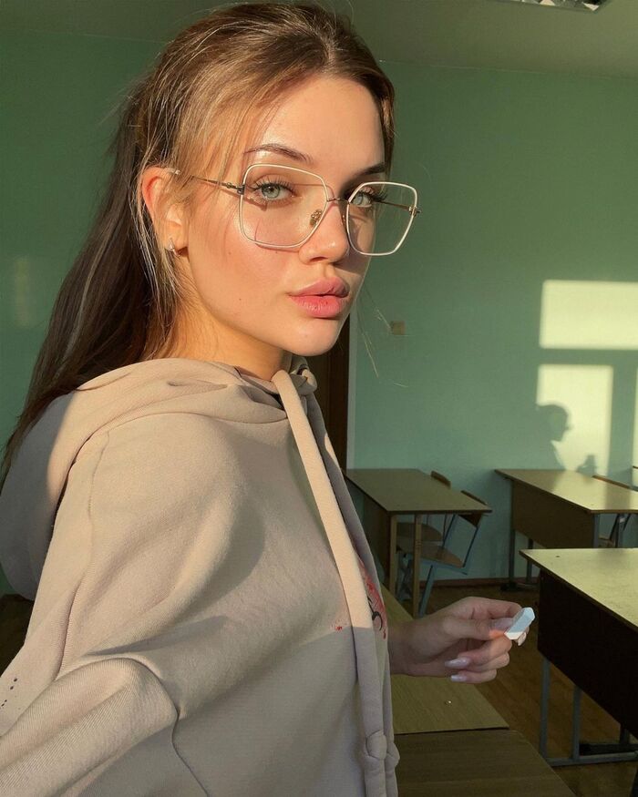 Старшекласница /Выпускница / Студентка | Пикабу