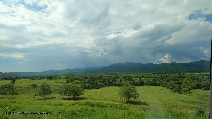 Долина де-лос-Инхениос (Valle de los Ingenios) или Долина сахарных заводов. Настоящая Куба. По дороге в Тринидад. Сентябрь 2023