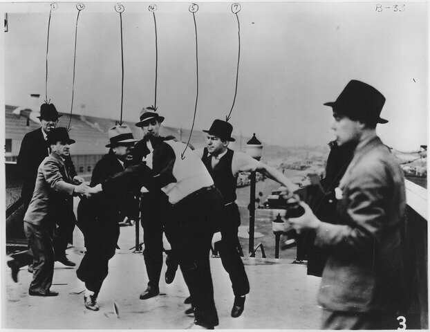 Нападение сотрудников службы безопасности «Ford» на члена профсоюза UAW (26 мая 1937)