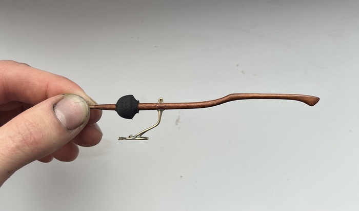 "Не смотрите на меня, я голая!"