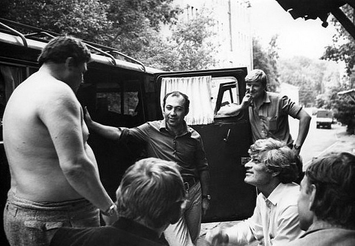 Возле гримерки