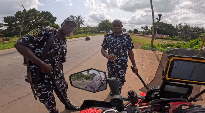 "  !?", " , ..."  - , ,    ,      ,    ,   .