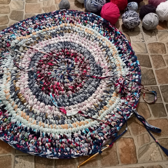 Как-то так... Один вечер - один коврик!