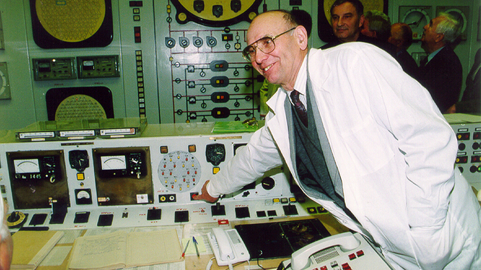 ������������ ������: �.�. �������� ������������� ������� ������ � ���� ��� ( 2002 ��� )