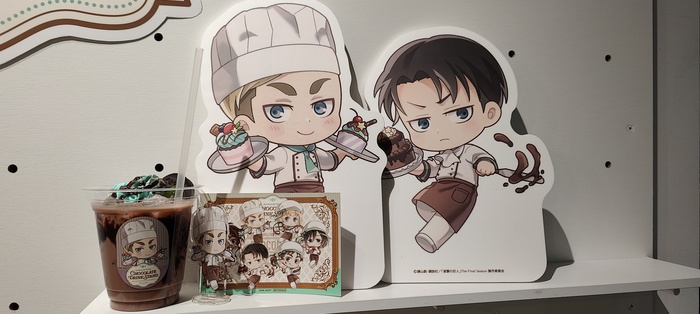 Чибик рядом с напитком и есть причина моего беспокойства сегодня. Хотя он и правда милый. Но 1420 йен.... Но милый.