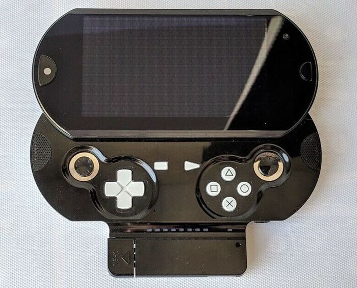  PS Vita  - .