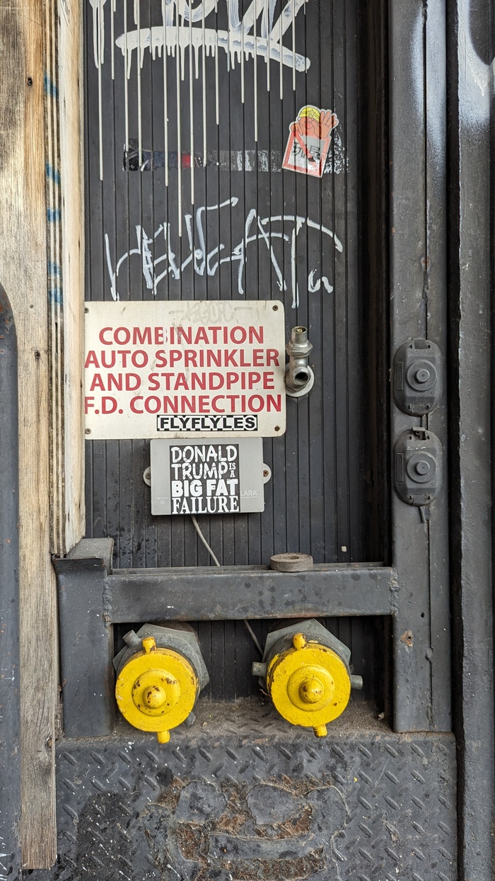 Дональд Трумп Большой, Жирный Неудачник. Нью Йорк