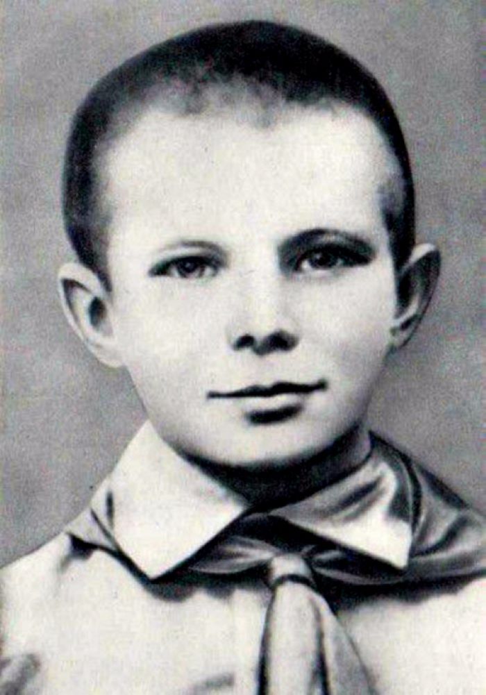 Пионер Юрий Гагарин - ученик Гжатской школы. 1948 г.