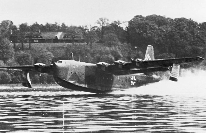     ./ : <!--noindex--><a href="https://pikabu.ru/story/voennyiy_transportnik_blohm_und_voss_bv_238__samaya_bolshaya_lodka_s_kryilyami_lyuftvaffe_11210020?u=http%3A%2F%2Favionslegendaires.net&t=avionslegendaires.net&h=9ad1887942577fbb1a407c885ec1615f989b6c5f" title="http://avionslegendaires.net" target="_blank" rel="nofollow noopener">avionslegendaires.net</a><!--/noindex-->