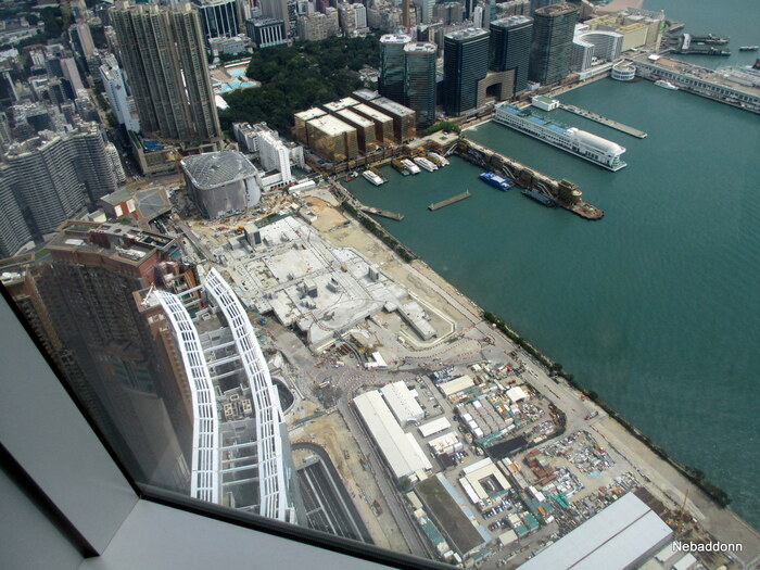 Океанский терминал и какая-то стройка