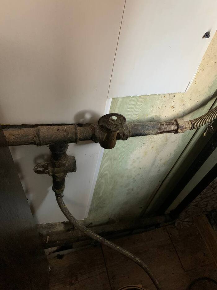 К кранам старым вопросов не возникло