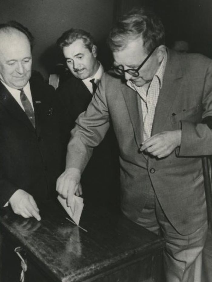 Композиторы Дмитрий Шостакович и Д.Х. Файзи, 1960