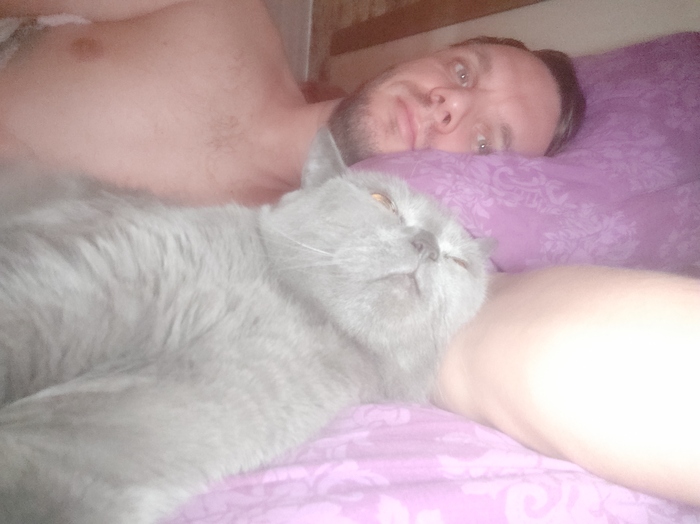 Ну все своих котов выкладывают, тогда и я)