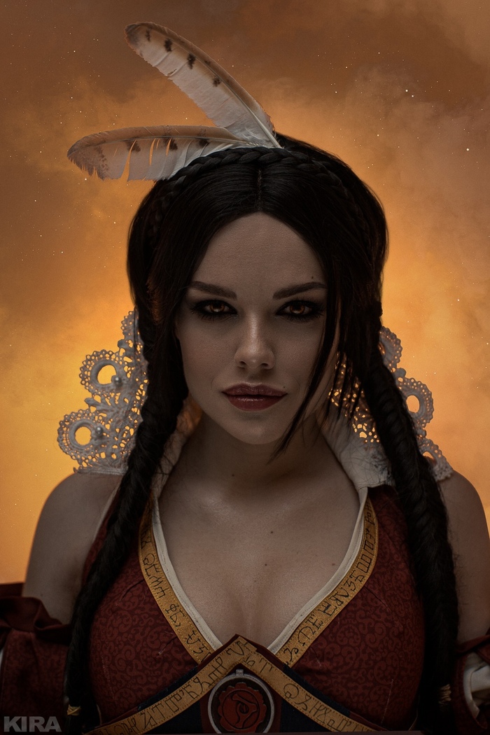 Перья из сипухи никто не рвал, совы сами линяют