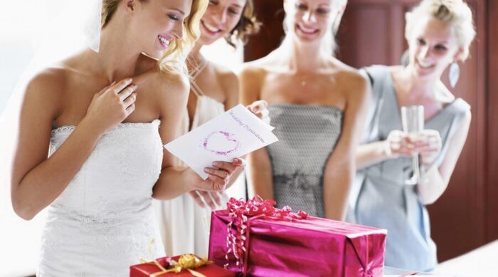 Подарки на свадьбу для дома: что выбрать и чего избегать