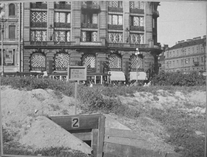 1941 .      .           .