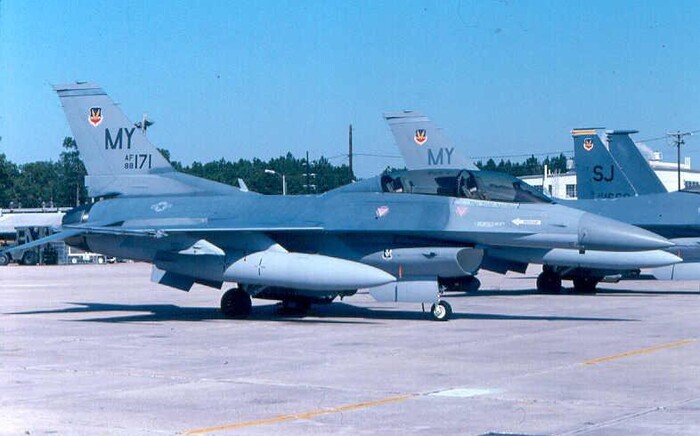 Тот самый F-16D