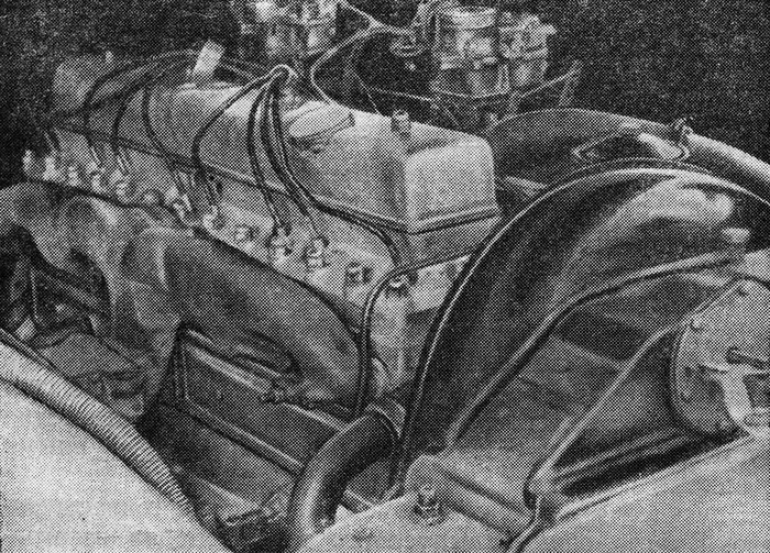 Экспериментальный мотор ЗИС с двумя карбюраторами