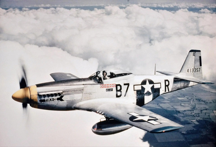 P-51D Mustang    IV      