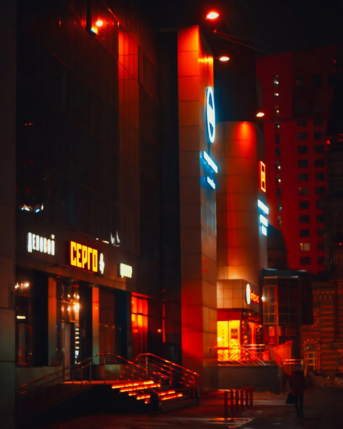 Снято на старичка Canon 600D, объектив 50mm.