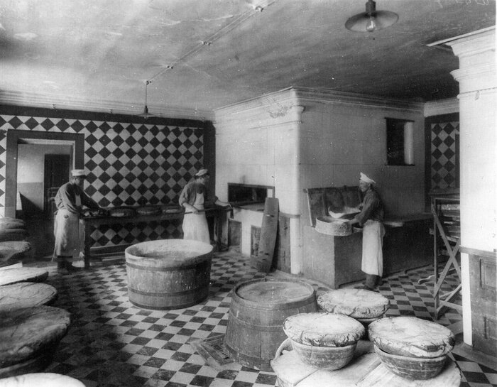 Пекарня. Реальное училище (Приют) принца Петра Георгиевича Ольденбургского (Измайловский полк, 12 рота, д.36)