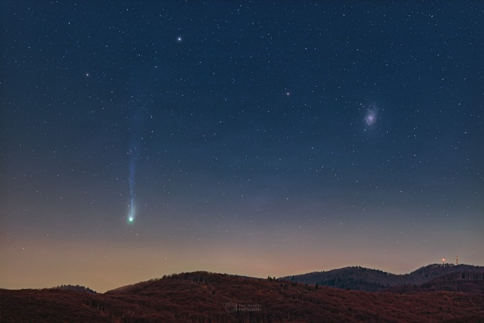 Автор астрофотоснимка: <a href="https://pikabu.ru/story/kometa_12pponsbrooks_usloviya_vidimosti_so_2_po_15_aprelya_2024_goda_11285535?u=https%3A%2F%2Fwww.facebook.com%2Fphoto%2F%3Ffbid%3D957533835977795%26set%3Da.498787518519098&t=Petr%20Hor%26%23xE1%3Blek&h=8d526e33392c469b0031e19cbd0f6b0b386e7080" title="https://www.facebook.com/photo/?fbid=957533835977795&set=a.498787518519098" target="_blank" rel="nofollow noopener">Petr Horálek</a>