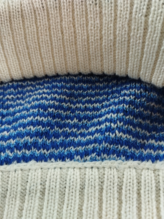 изнаночная сторона 3х цветного жаккарда.