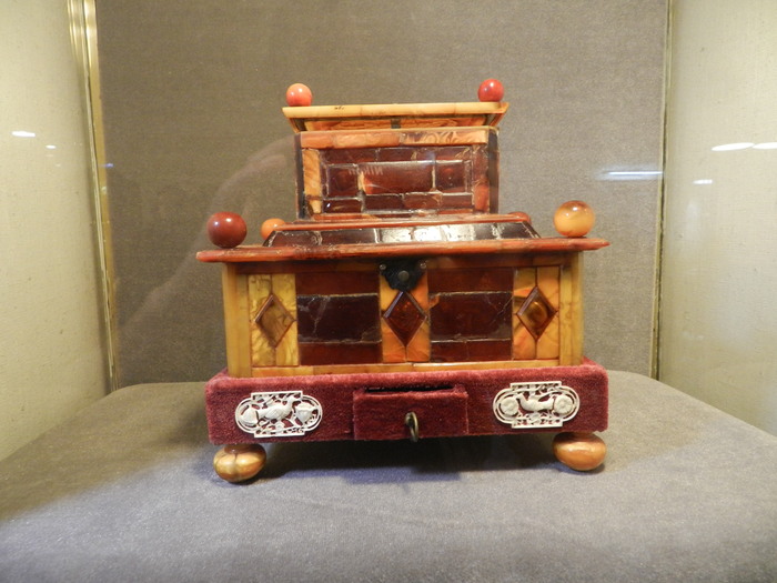 Двухъярусная шкатулка, вторая половина XVII века