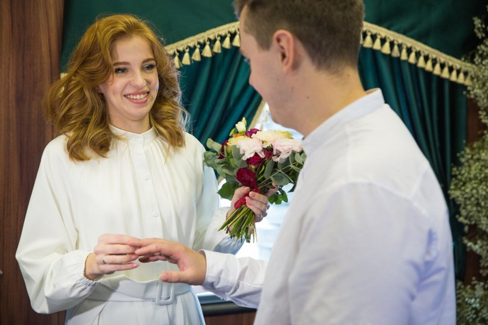 Дарья и Александр. Фото найдено на сайте СЖД