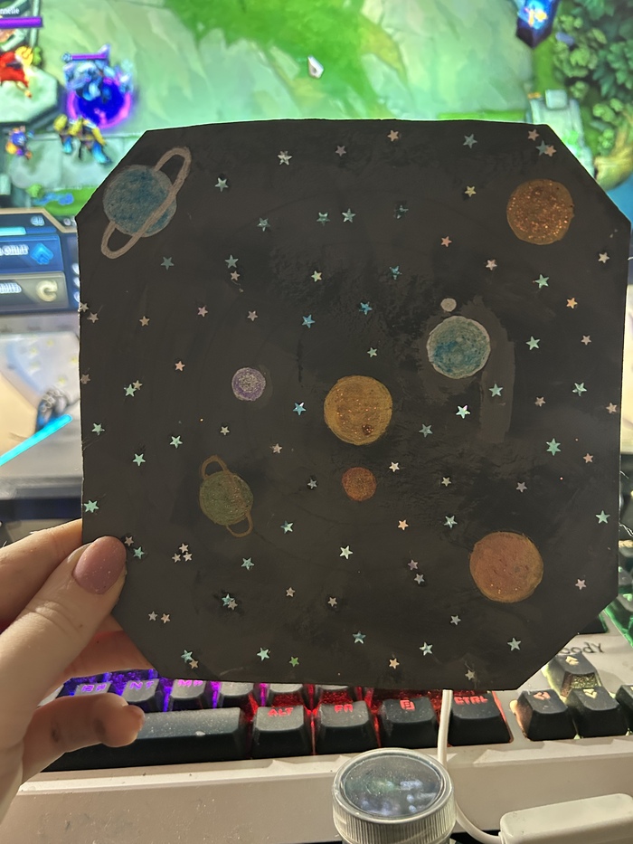 Пол первого этажа и на фоне мои попытки апнуть мастера в тфт