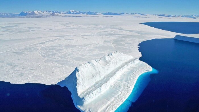 Антарктида, вид с борта самолета. Взято из Яндекс-картинок