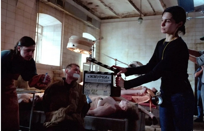 Доктор сказал в морг...