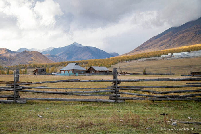 Как живет бурятское село Хужир, за которым ничего нет, только горы Деревня, Путешествие по России, Путешествия, Бурятия, Горы, Село, Фотография, Длиннопост, Пейзаж