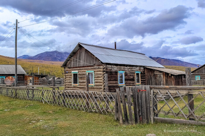Как живет бурятское село Хужир, за которым ничего нет, только горы Деревня, Путешествие по России, Путешествия, Бурятия, Горы, Село, Фотография, Длиннопост, Пейзаж