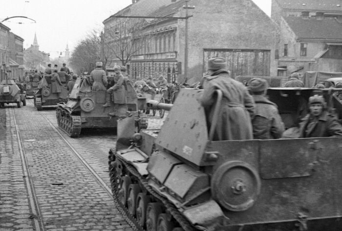    -76      (Schwechat)   .