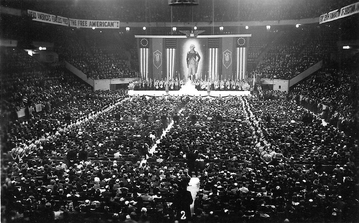 Съезд американских нацистов в Madison Square Garden. Нью-Йорк. США. 1939